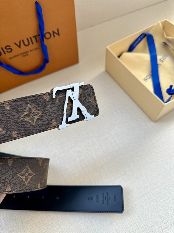 激安ルイヴィトンベルト着用イメージ